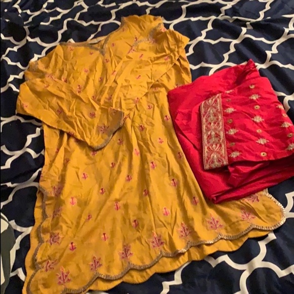 Kurta shalwar - Picture 1 of 1